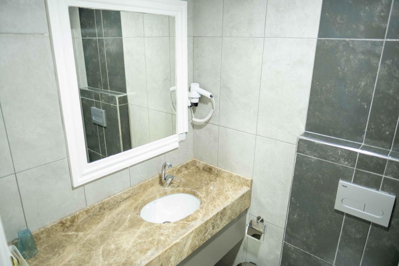 Tamara Busıness Otel Antalya Bagian luar foto